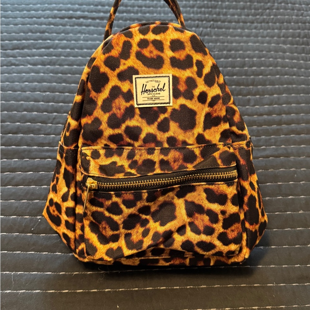 HERSCHEL LEOPARD PRINT 9L NOVA MINI BACKPACK